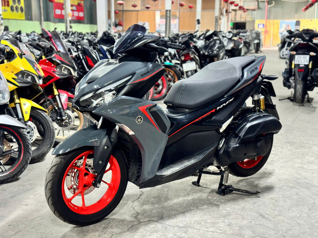 YAMAHA NVX V2