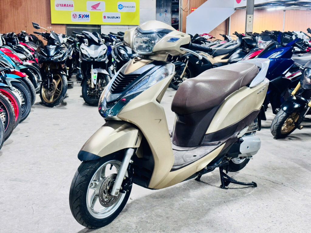LEAD 125