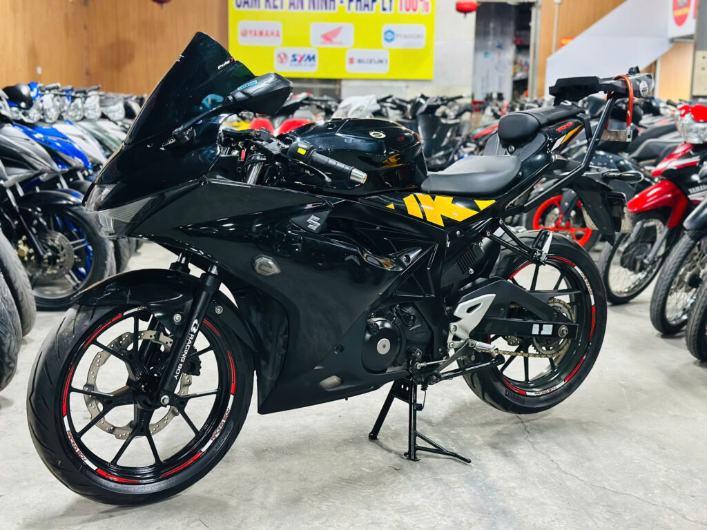 SUZUKI GSX R 150
