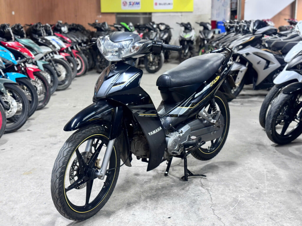 YAMAHA SIRIUS RC