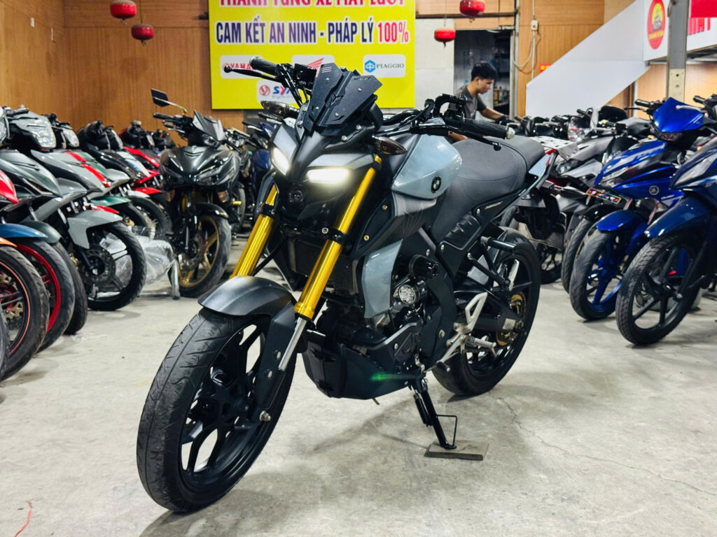 YAMAHA MT15