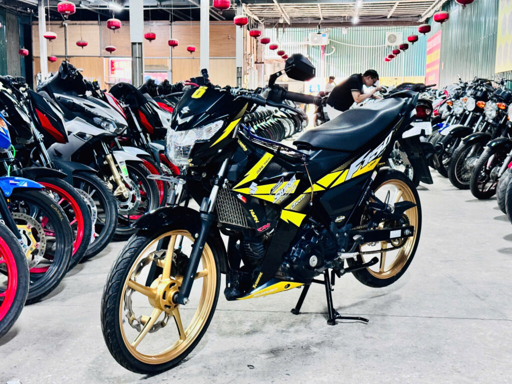 SUZUKI SATRIA 150