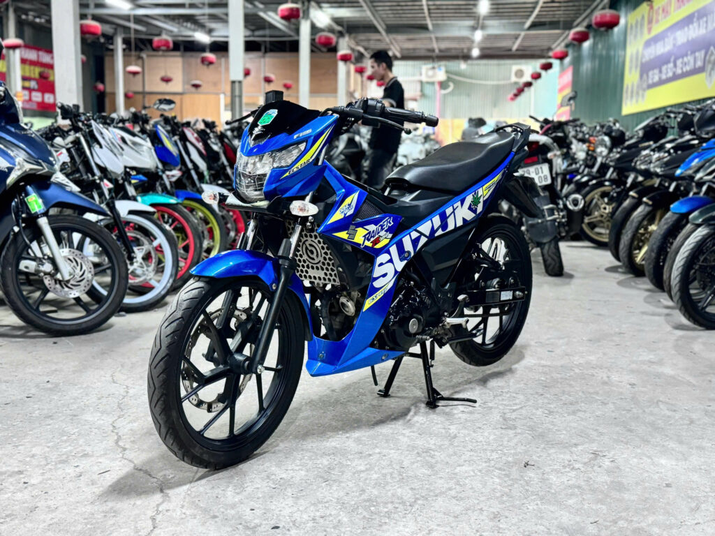 SUZUKI RAIDER 150